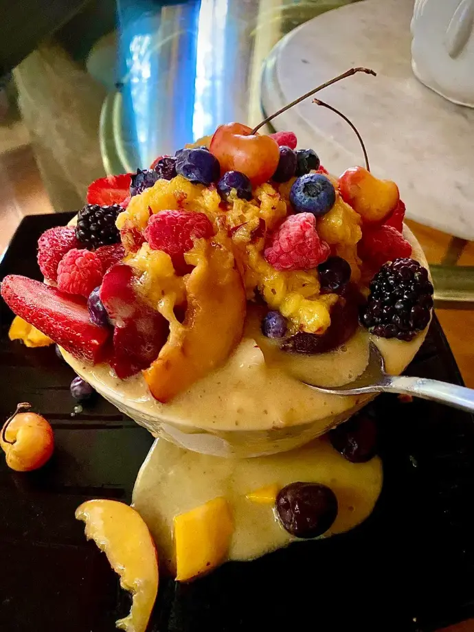 Epic Smoothie Bowl Fruit Sundae