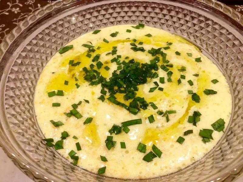 Raw yellow tomato soup